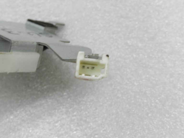 Subaru Legacy IV BP vadības bloks antenas pastiprinātājs antenas pastiprinātājs EF1203IC