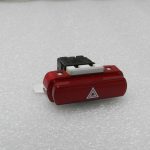 Subaru Forester III SH Bīstamības signāla slēdzis Bīstamības signāla slēdzis 83037-SC000