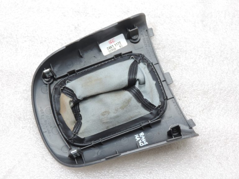 Oriģināls Toyota RAV4 II (XA20) bagāžnieks ar vāku 58804-42010