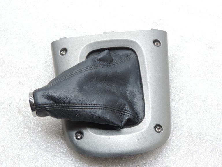 Oriģināls Toyota RAV4 II (XA20) bagāžnieks ar vāku 58804-42010
