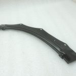 Toyota RAV4 III (XA30) Aizmugures labās riteņa arkas uzlikas kronšteins (uz durvīm)