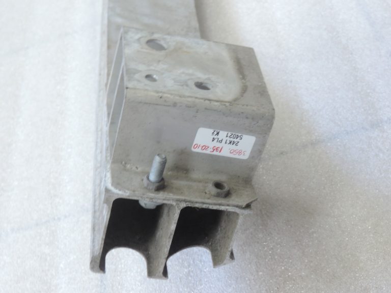Oriģināls Toyota RAV4 III (XA30) aizmugurējā bampera pastiprinājums 5217142020