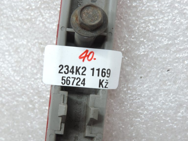 Oriģināls Toyota Corolla Verso AR10 aizmugurējā bampera atstarotājs kreisajā pusē 8192021040