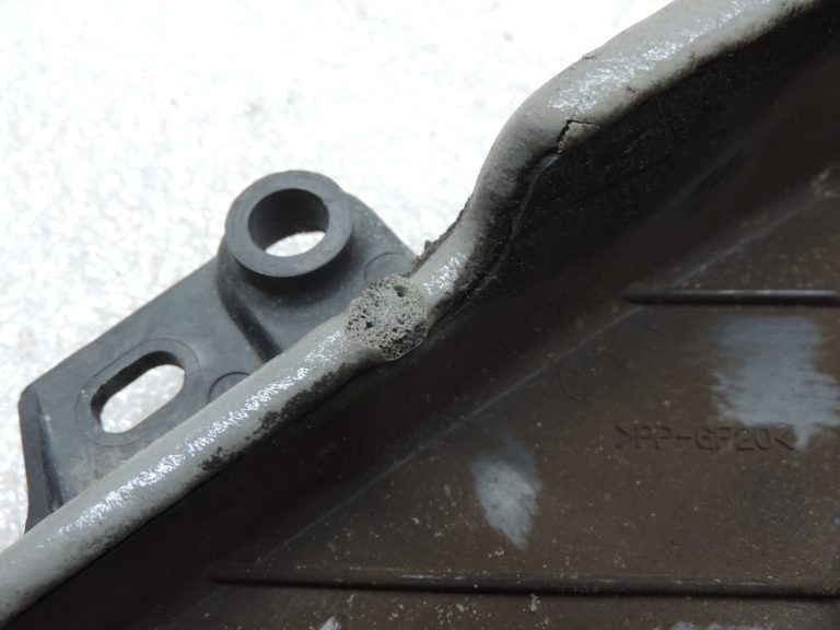 Oriģināls Toyota Avensis T25 2.0d (1CDFTV) Timing belt cover 1132227011