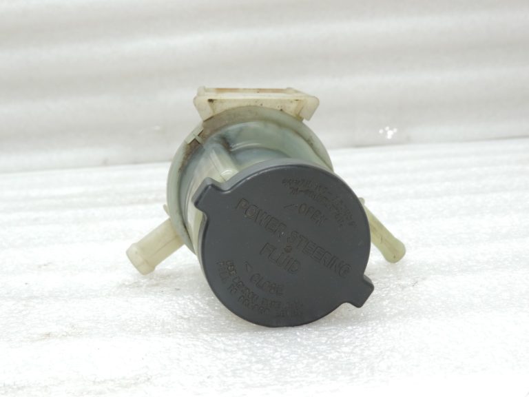 Oriģināls Toyota Avensis T25 2.0d (1CDFTV) Servo sūkņa eļļas rezervuārs 4436020250