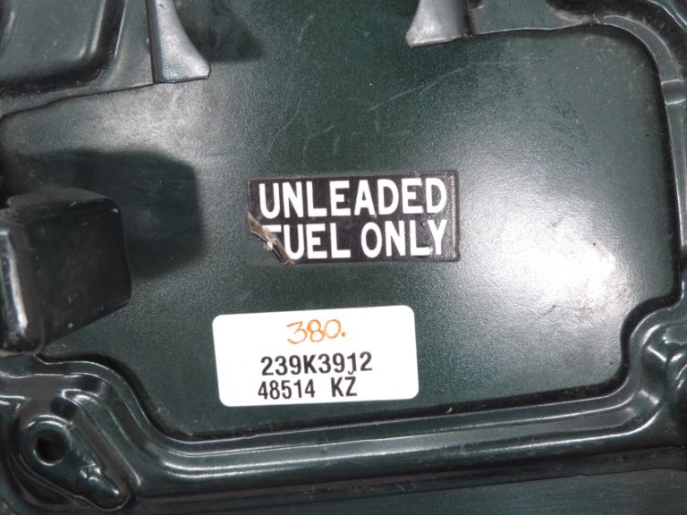 Oriģināls Toyota Previa II (XR30) benzīna uzpildes vāks 6Q7 Dark Green Pearl