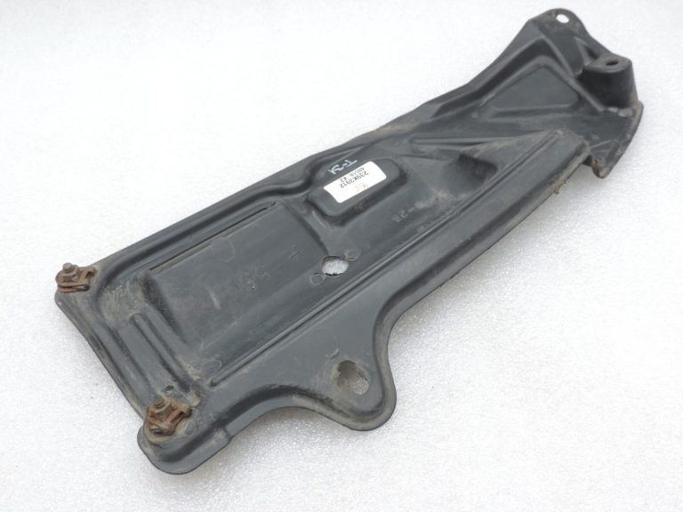 Oriģināls Toyota Previa II XR30 2.4i vāks aizsardzībai zem motora 5144228100