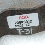 Oriģināls Toyota Previa II XR30 2.4i motora stiprinājuma kronšteins labajā pusē 1231528010