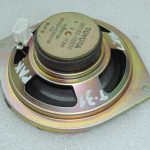 Oriģinālais Toyota Previa II XR30 aizmugurējais skaļrunis 8616028530 86160-28530