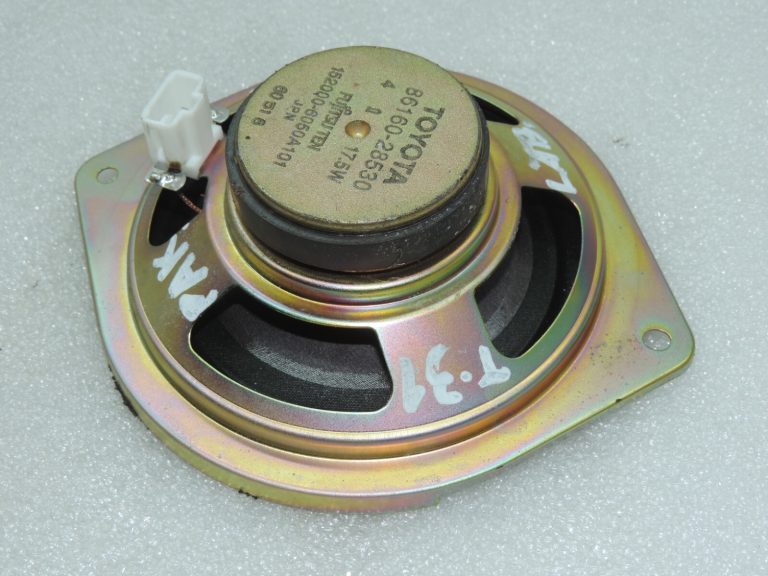 Oriģinālais Toyota Previa II XR30 aizmugurējais skaļrunis 8616028530 86160-28530