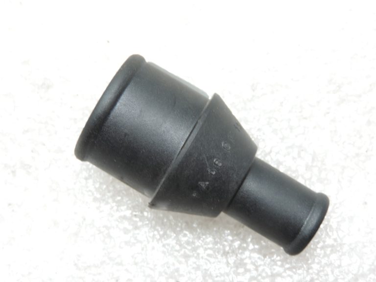 Oriģināls Toyota Avensis T22 2.0 VVTi ieplūdes kolektora šļūtenes savienotājs 9008040045