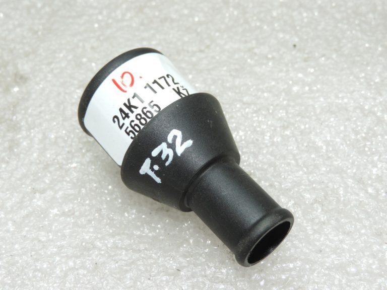 Oriģināls Toyota Avensis T22 2.0 VVTi ieplūdes kolektora šļūtenes savienotājs 9008040045