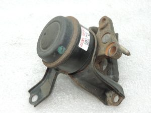 Oriģināls Toyota Avensis T22 2.0 VVTi (1AZFSE) Dzinēja stiprinājums pa labi 1230528050