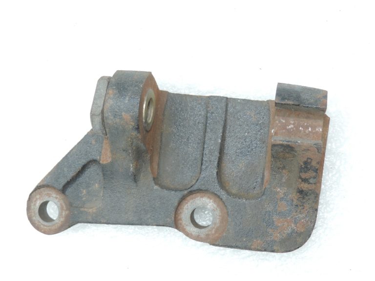 Oriģināls Toyota RAV4 II XA20 2.0 D-4D alternatora kronšteins 1251127010
