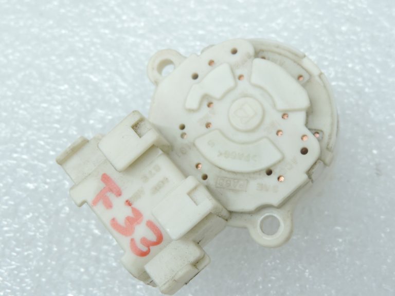 Oriģināls Toyota RAV4 II XA20 aizdedzes slēdzis 8445052010 84450-52010
