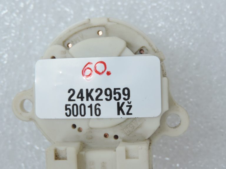 Oriģināls Toyota RAV4 II XA20 aizdedzes slēdzis 8445052010 84450-52010