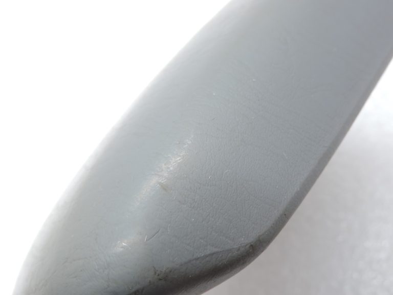Oriģināls Toyota RAV4 II XA20 Centrālais roku balsta pārvalks pelēks 5890542010B0