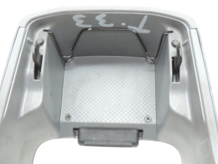 Oriģināls Toyota RAV4 II XA20 aizmugurējās centrālās konsoles pārsegs pelēks 55630-42010-B0