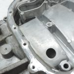 Toyota RAV4 II XA20 2.0 D-4D eļļas tvertnes augšējās daļas 1210127011