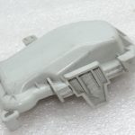 Oriģinālais Toyota Avensis T25 priekšējā luktura kreisais vāciņš 8117505160