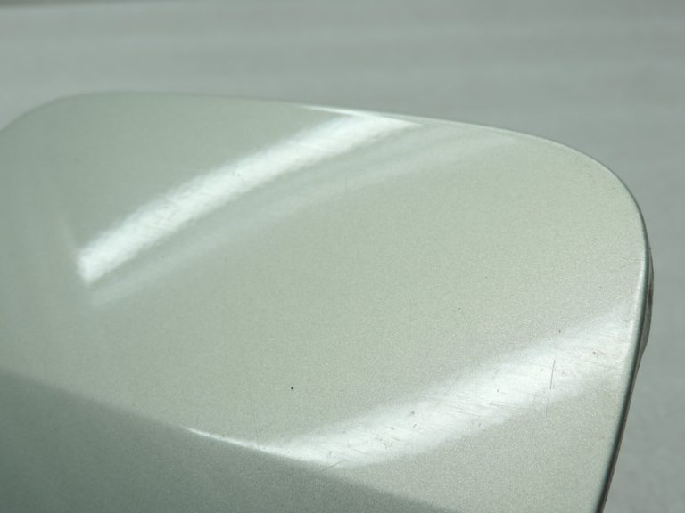 Oriģināls Toyota Avensis T25 Estate benzīna uzpildes vāciņš 6T1 Light Olive Green 7735005020
