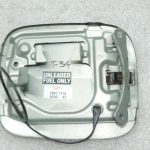 Oriģināls Toyota Avensis T25 Estate benzīna uzpildes vāciņš 6T1 Light Olive Green 7735005020