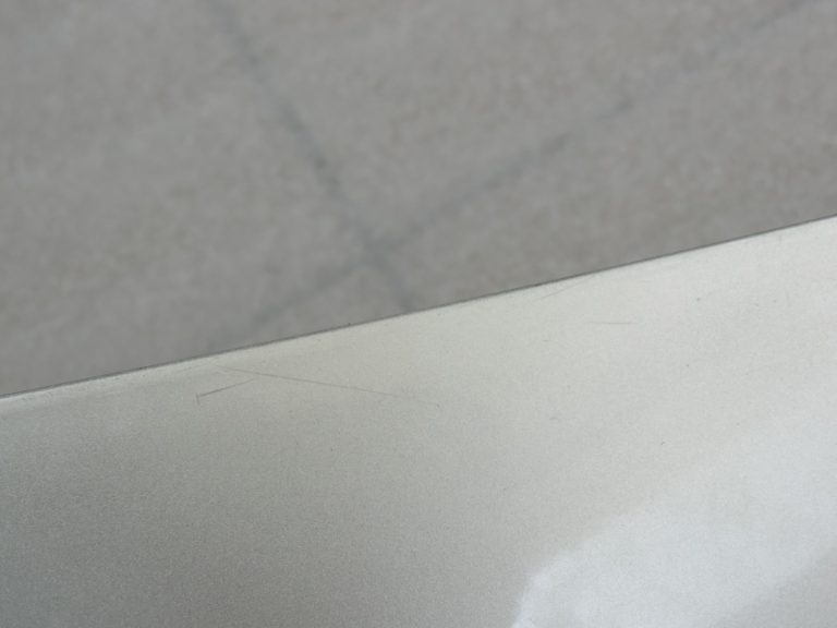 Oriģinālais Toyota Auris E15 aizmugurējais spoileris sudraba krāsā (1C0) 7687102911, 76871-02911