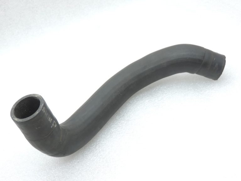 Oriģinālā Toyota Auris E15 1.3 VVTi dzesēšanas šķidruma šļūtene 165730Y010 16573-0Y010