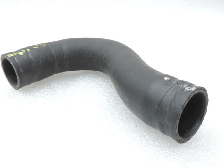 Oriģinālā Toyota Auris E15 1.3 VVTi dzesēšanas šķidruma šļūtene 1657147040 16571-47040