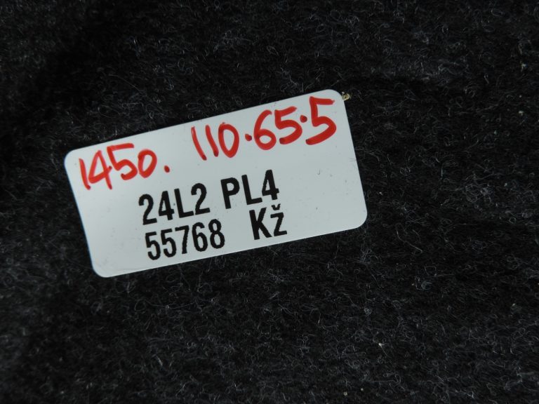 2007-2013 Toyota Auris E150 Salona grīdas apdare 5857002070C1, 58570-02070