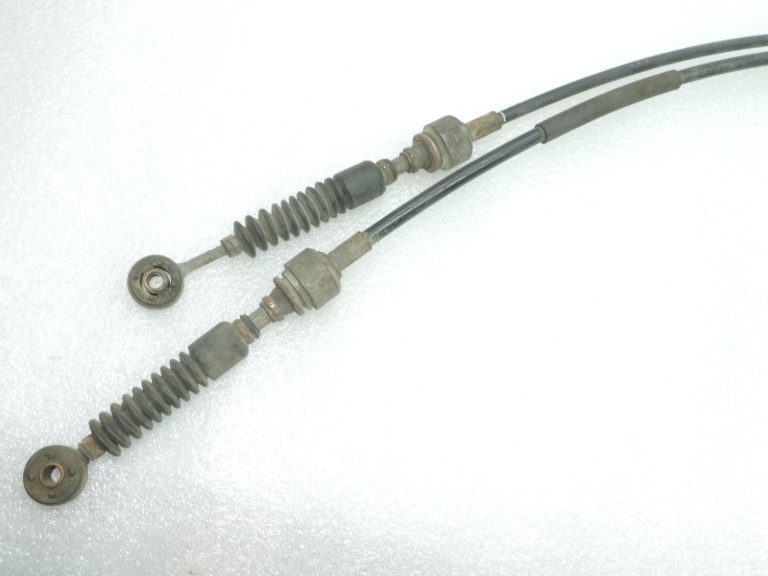 Oriģinālā Toyota RAV4 II (XA20) 2.0 VVT-i manuālās pārnesumkārbas pārslēgšanas trose 3382242040