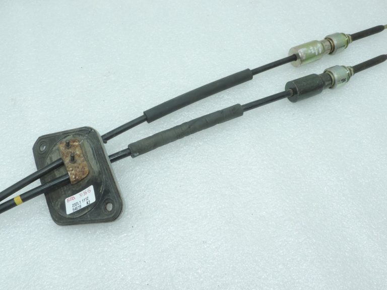 Oriģinālā Toyota RAV4 II (XA20) 2.0 VVT-i manuālās pārnesumkārbas pārslēgšanas trose 3382242040