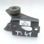 Toyota RAV4 II (XA20) 2.0 VVT-i 1AZFE Dzinēja stiprinājuma kronšteins Priekšējais 1231128040