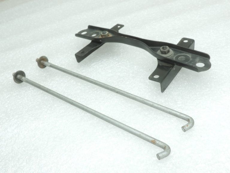 Oriģināls Toyota RAV4 XA20 XA10 akumulatora turētāja komplekts 7440442020, 7445110060