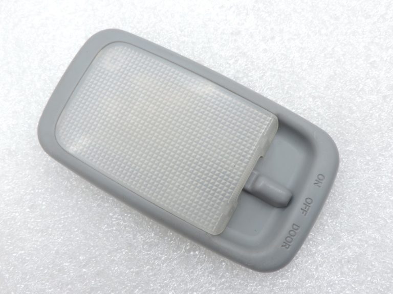Oriģināls Toyota RAV4 XA20 XA10 iekšējais apgaismojuma lukturis 8124012060B1