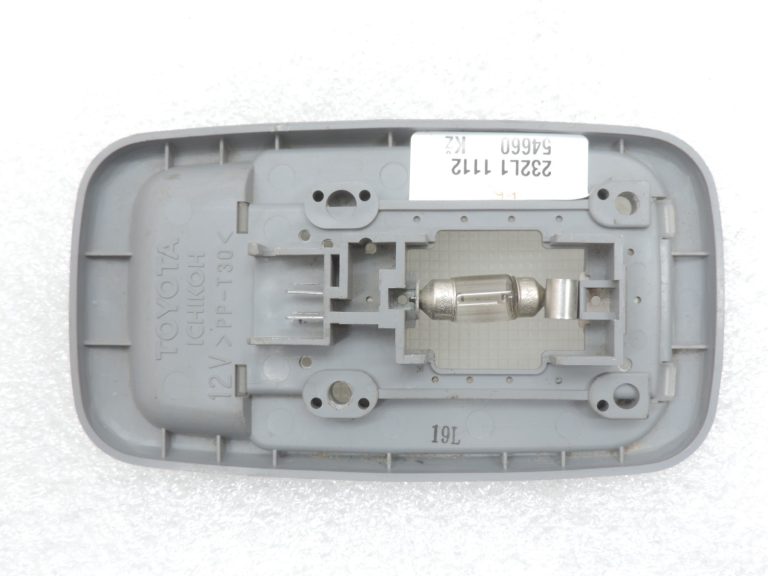Oriģināls Toyota RAV4 XA20 XA10 iekšējais apgaismojuma lukturis 8124012060B1