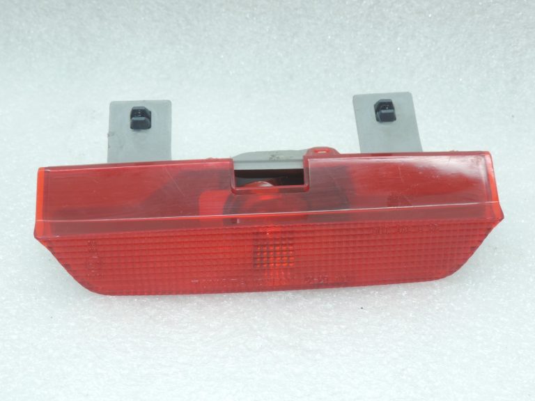 Oriģinālā Toyota RAV4 XA20 trešā bremžu signāluguns 8157049015, 8157049015B0
