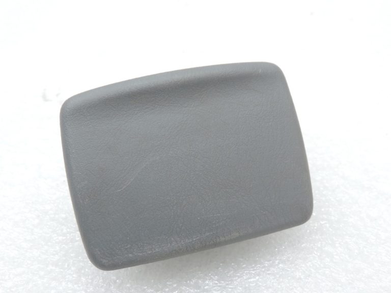 Oriģinālā Toyota RAV4 II (XA20) aizmugurējā pelnu trauks 7410942010B0, 74109-42010-B0