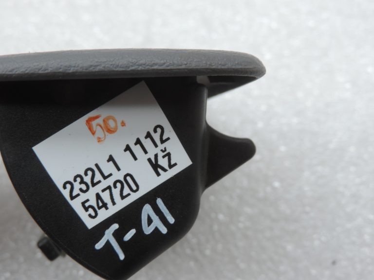 Oriģinālā Toyota RAV4 II (XA20) aizmugurējā pelnu trauks 7410942010B0, 74109-42010-B0