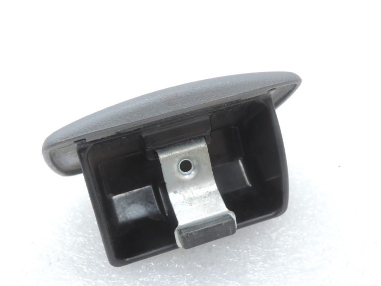 Oriģinālā Toyota RAV4 II (XA20) aizmugurējā pelnu trauks 7410942010B0, 74109-42010-B0