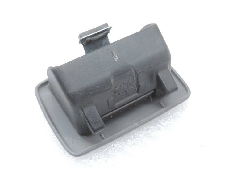 Oriģinālā Toyota RAV4 II (XA20) aizmugurējā pelnu trauks 7410942010B0, 74109-42010-B0
