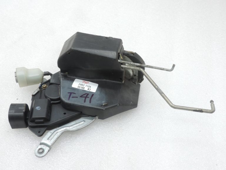 Oriģinālā Toyota RAV4 II (XA20) aizmugurējo durvju slēdzene 6911042090, 69110-42090