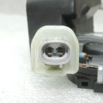 Oriģinālā Toyota RAV4 II (XA20) aizmugurējo durvju slēdzene 6911042090, 69110-42090