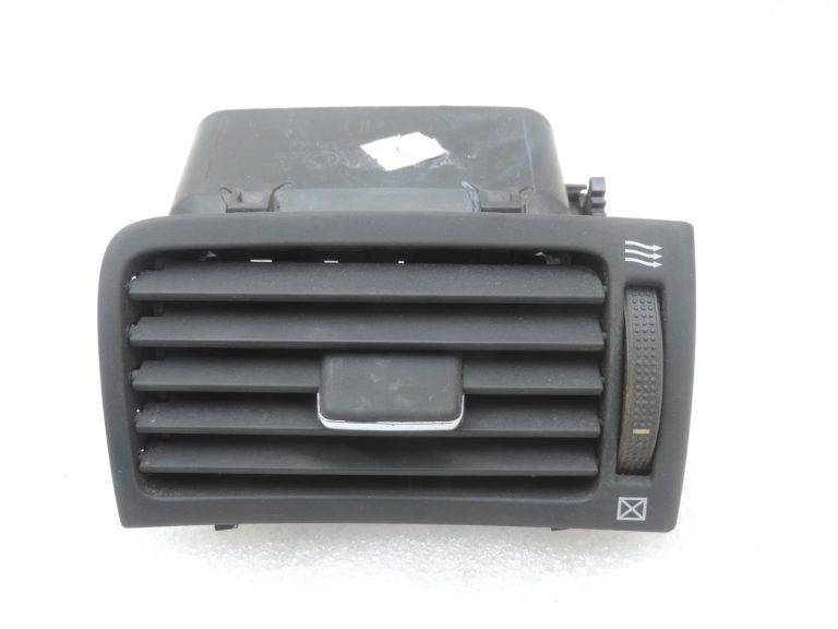 Oriģinālais Toyota Avensis T25 instrumentu paneļa ventilācijas atveres labais 5566005090