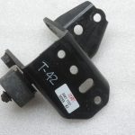 Oriģināls Toyota Avensis T25 2.0d/2.2d aizmugurējais motora stiprinājuma kronšteins 1232126010