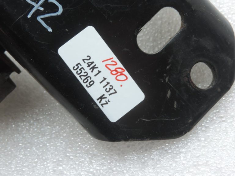 Oriģināls Toyota Avensis T25 2.0d/2.2d aizmugurējais motora stiprinājuma kronšteins 1232126010