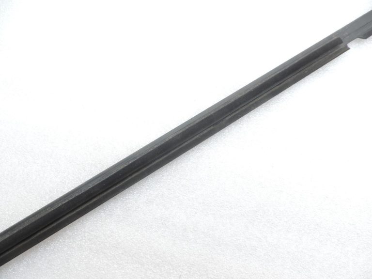 Oriģinālā Toyota Avensis T25 aizmugurējo kreiso durvju hromēta līstīte 7574020361, 75740-20361