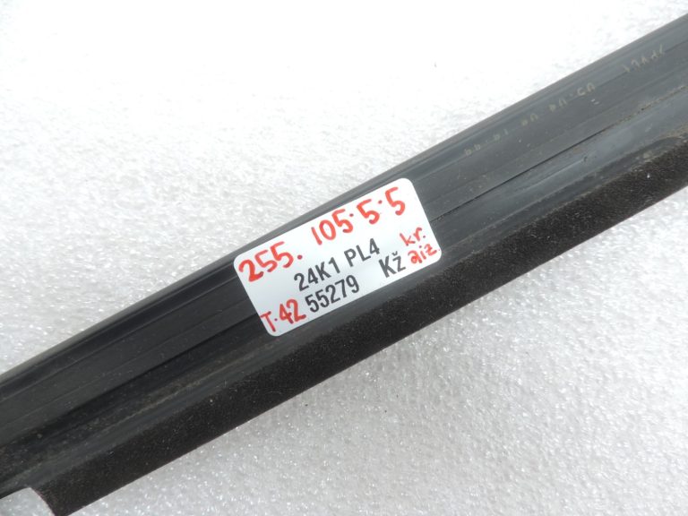 Oriģinālā Toyota Avensis T25 aizmugurējo kreiso durvju hromēta līstīte 7574020361, 75740-20361