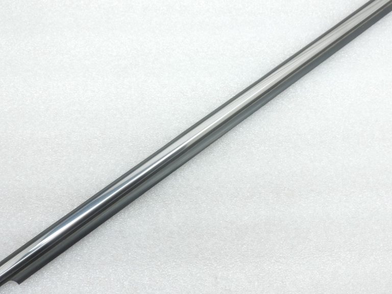 Oriģinālā Toyota Avensis T25 aizmugurējo kreiso durvju hromēta līstīte 7574020361, 75740-20361