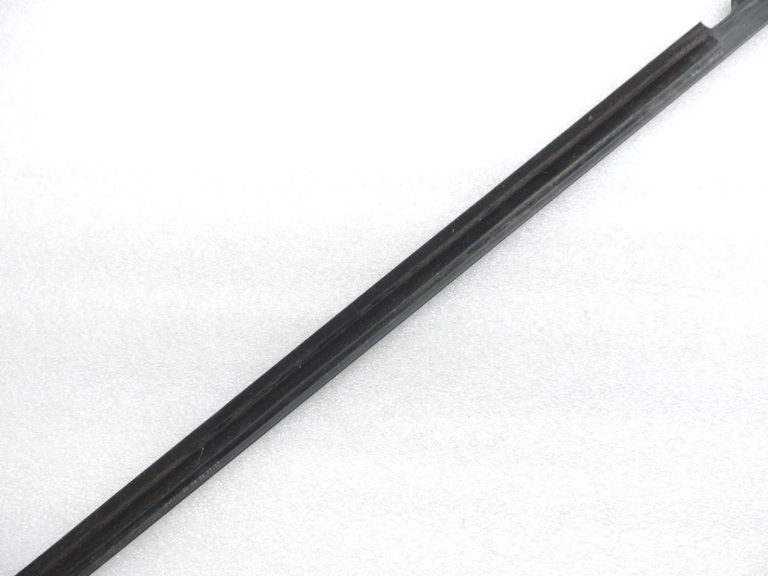 Oriģināls Toyota Avensis T25 aizmugurējo labās puses durvju hromēta līstes 7573020291